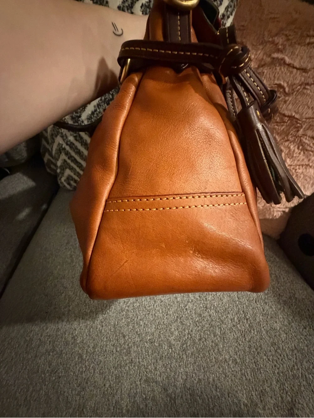 GUC Beautiful Dooney & Bourke Retired Large Stanwich Florentine Satchel